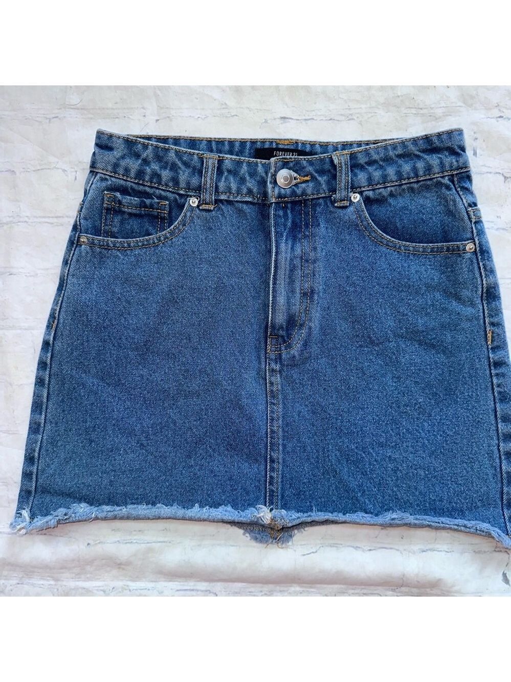 NWOT Women’s/ Junior’s Size Small Forever 21 Raw Hem Denim Blue Jean Skirt